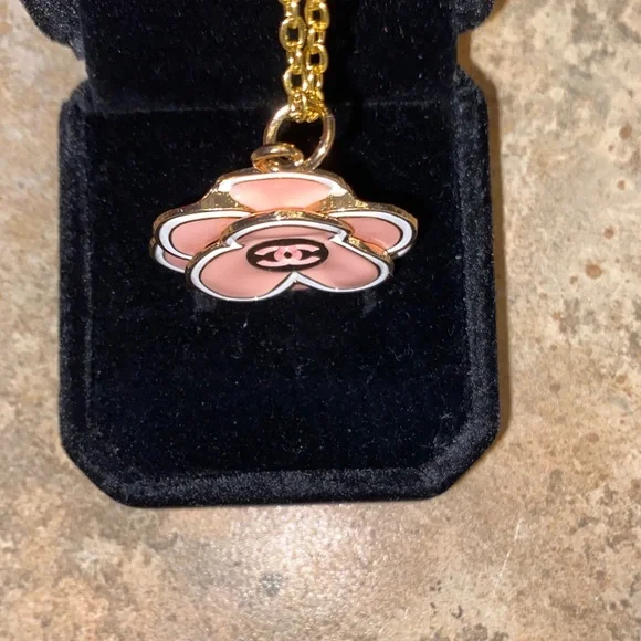 CHANEL Pink and Gold Flower Necklace - Picture 3 of 7